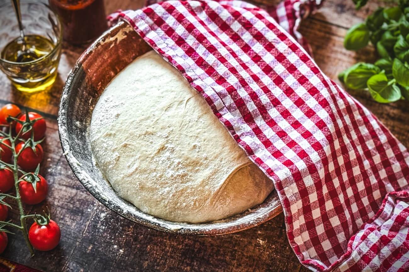 Pizzateig selber machen | besser als in der Pizzeria