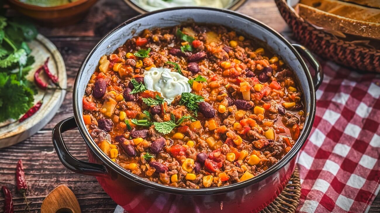Chili con Carne Rezept | klassisch, einfach & schnell