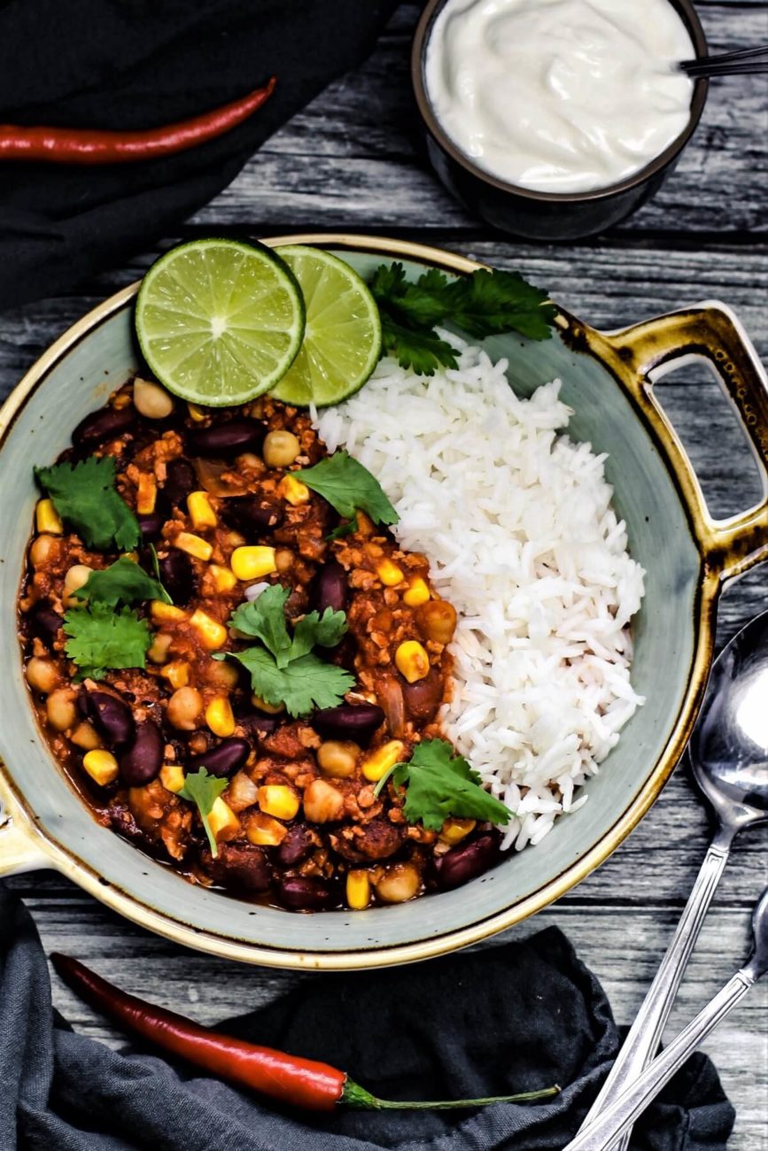 Chili sin Carne mit Reis | schnelles &amp; leckeres Rezept