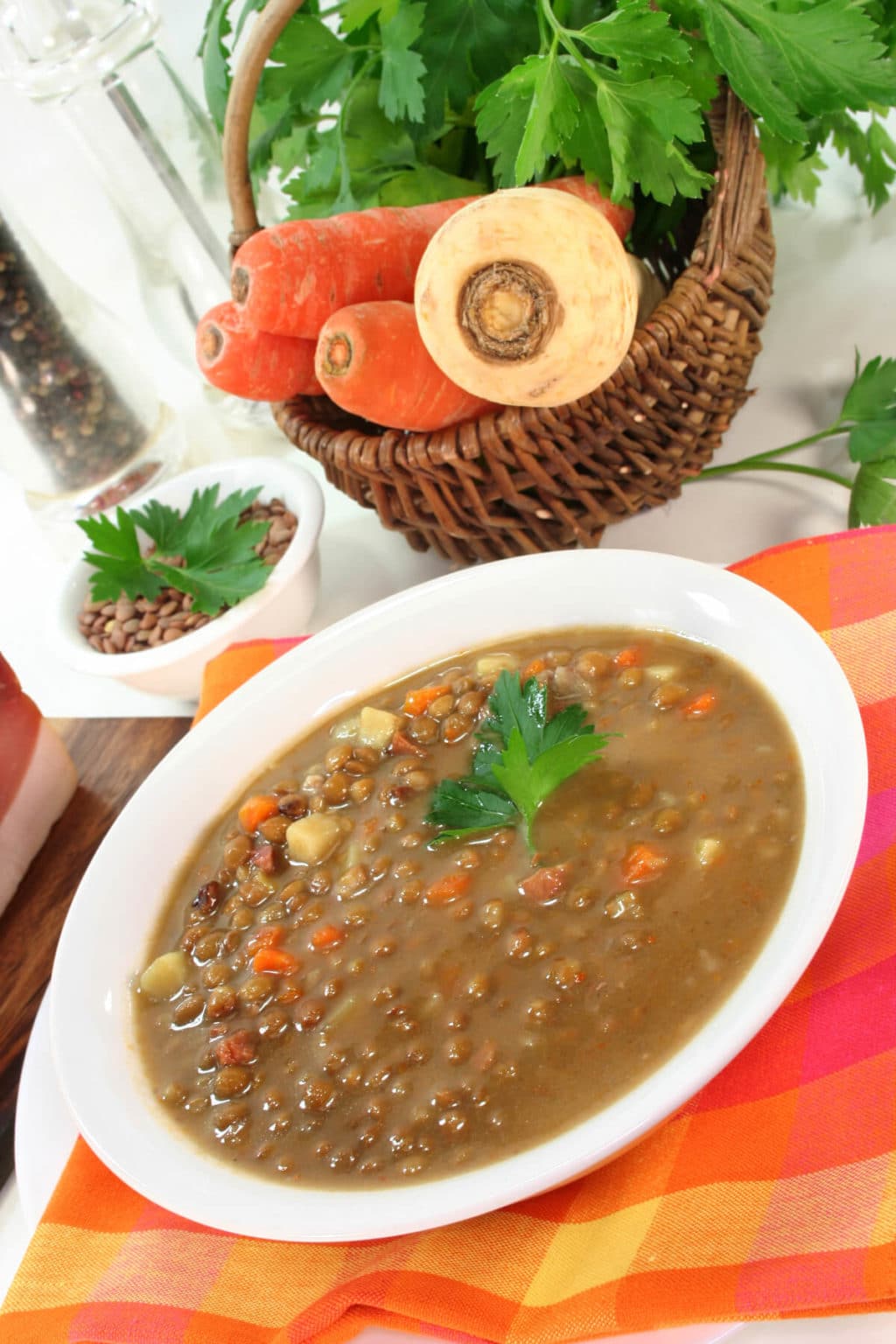 Linsensuppe Rezept | klassisch, einfach & lecker | diefrauamgrill.de
