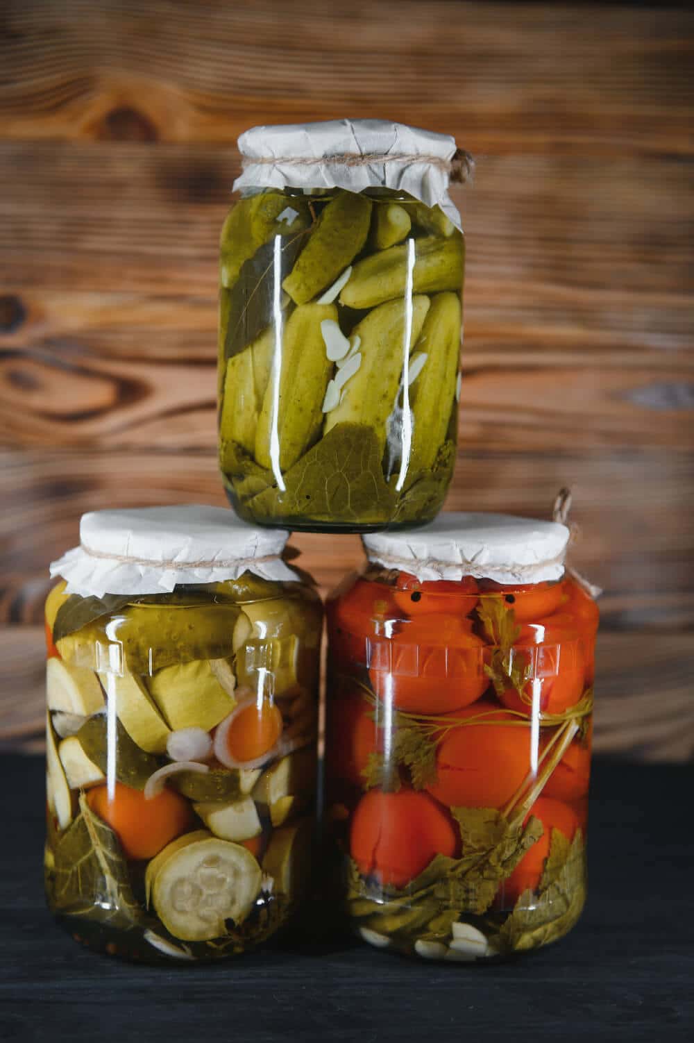eingelegtes gemuese im glas