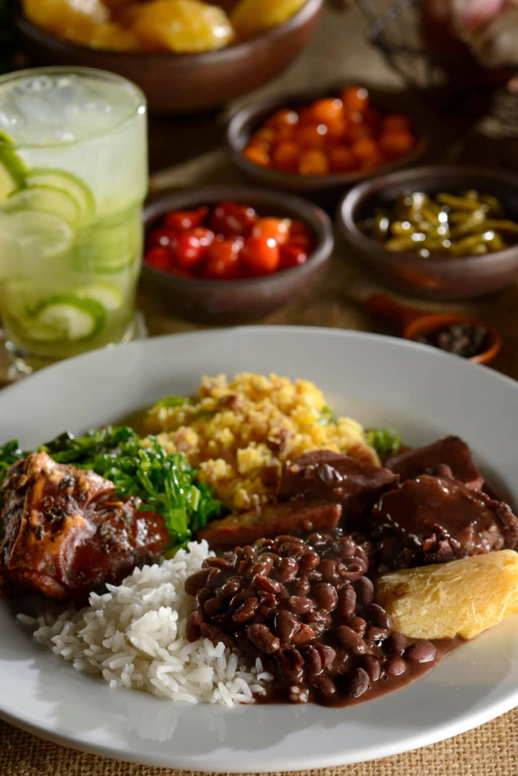 Feijoada | Brasilianischer Eintopf mit Bohnen &amp; Fleisch