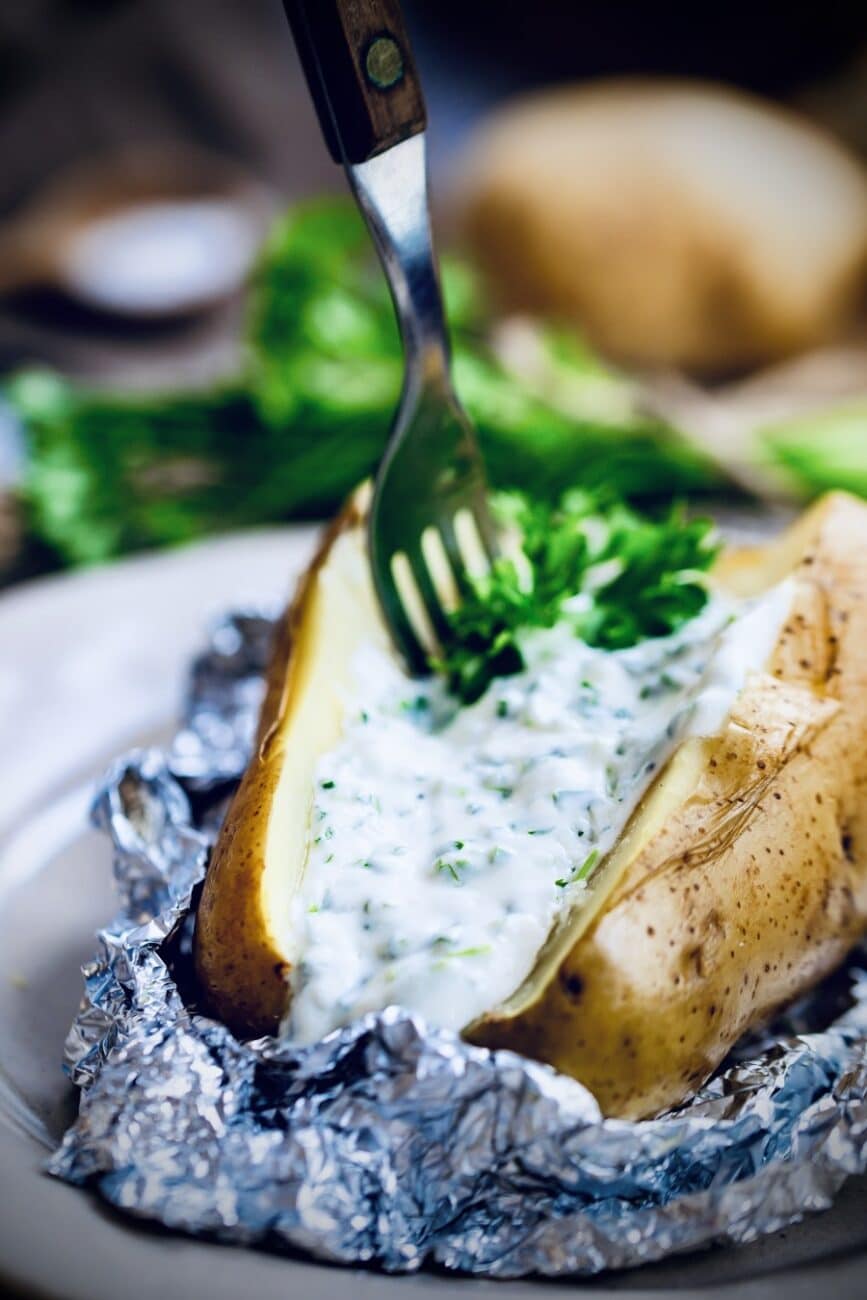 Folienkartoffeln mit Kräuterquark