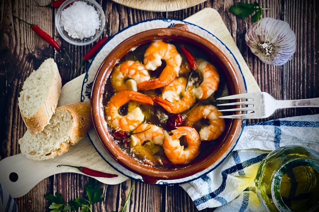 Spanische Gambas Pil Pil | Garnelen in Knoblauchöl