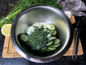 gurkensalat mit sahne - schritt 5