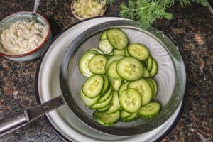 gurkensalat mit schmand - schritt 4