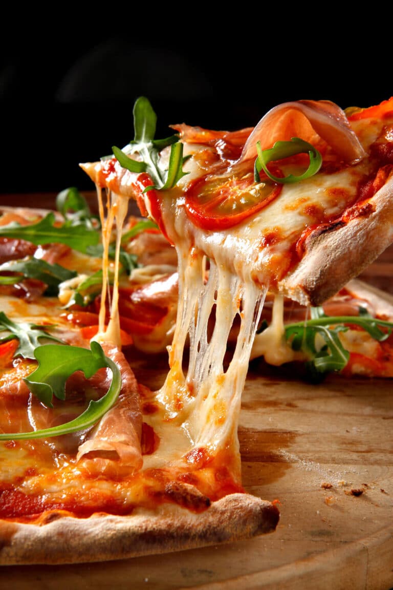 Pizza Kalorien Exakte Tabellen aller Pizzen