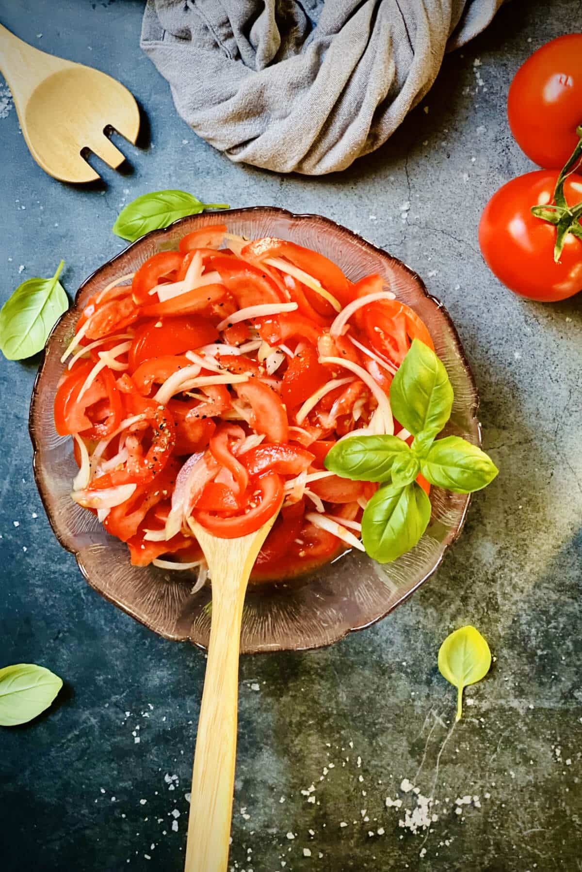 klassischer tomatensalat