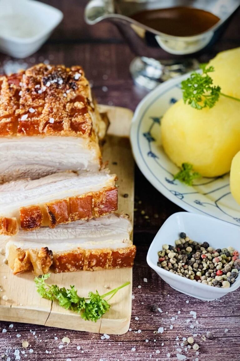 Krustenbraten Rezept | So klappt's mit Soße und Kruste Krustenbraten Rezept | So klappt's mit Soße und Kruste