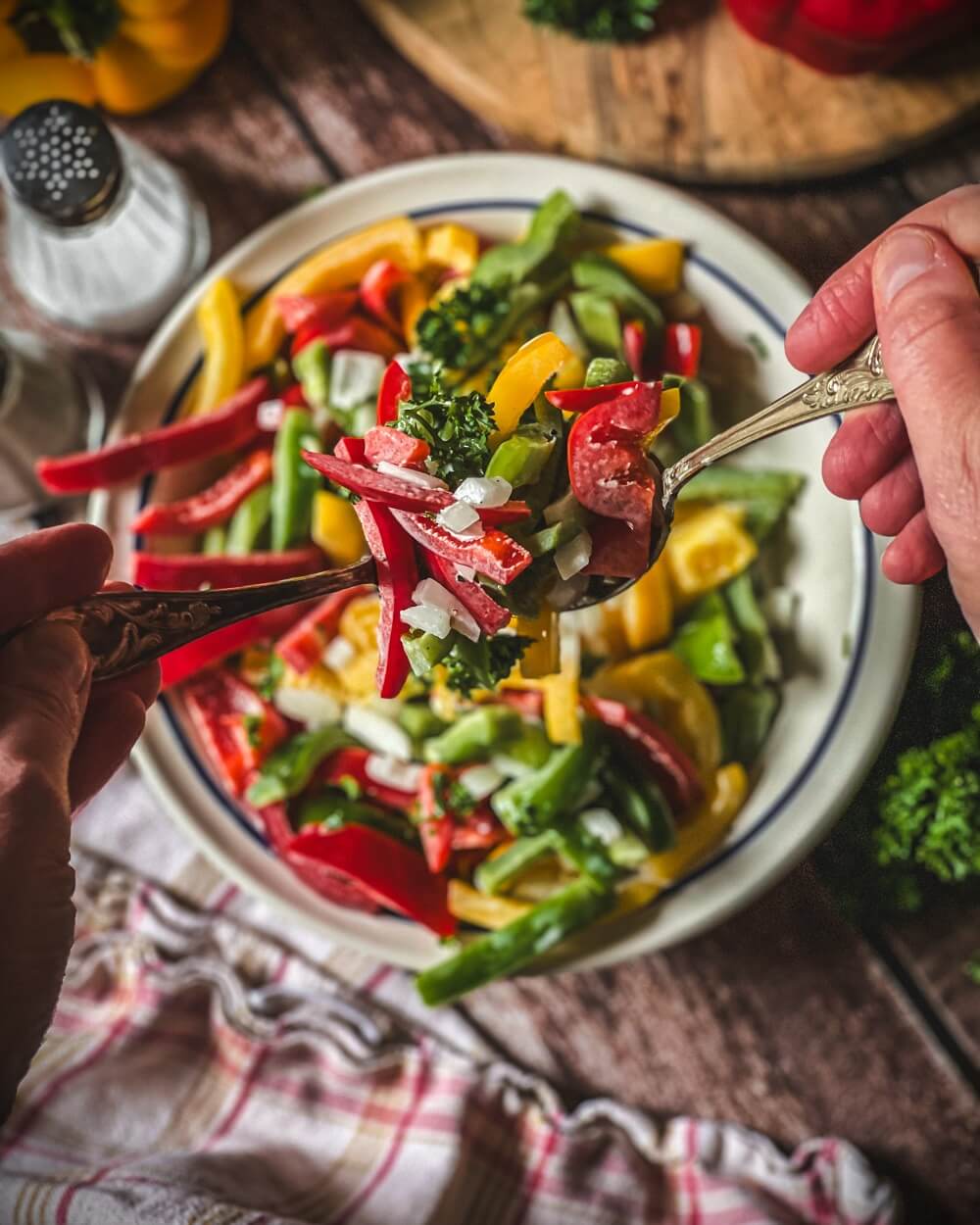 paprika salat dressing rezept
