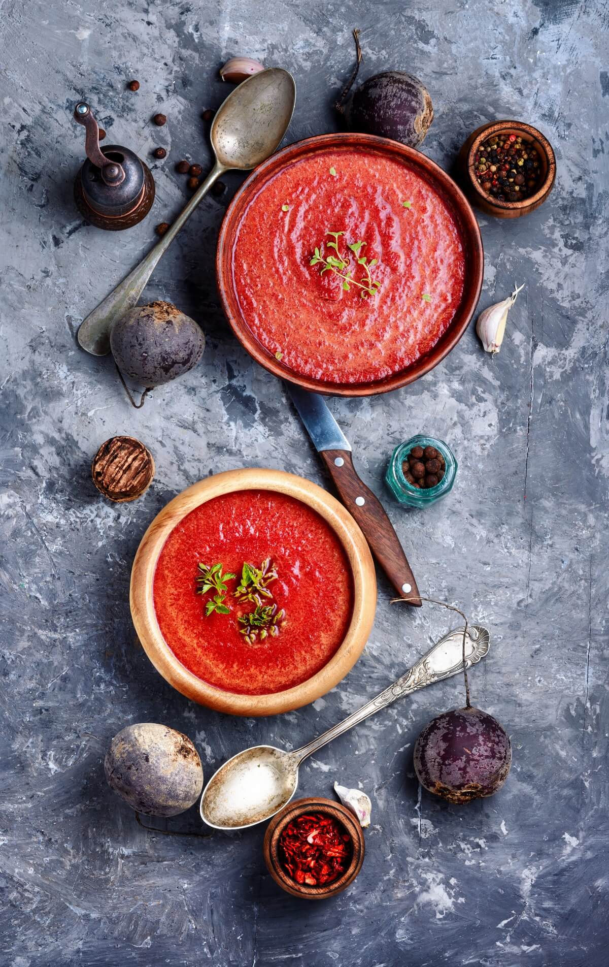 passierte tomaten in schuessel - smarter