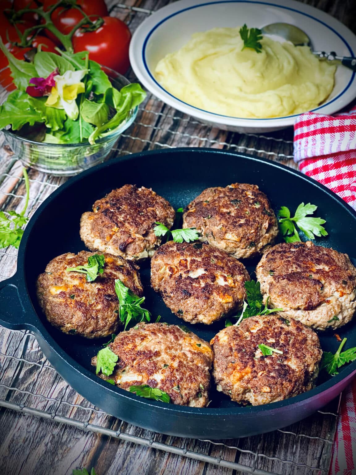 Frikadellen selber machen | So klappt der Klassiker