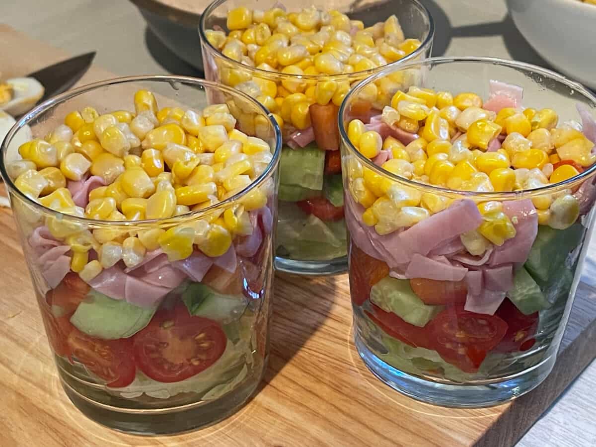 Klassischer Schichtsalat