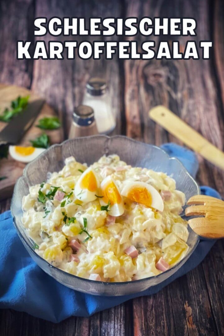 Schlesischer Kartoffelsalat mit Mayo, Wurst &amp; Essiggurken