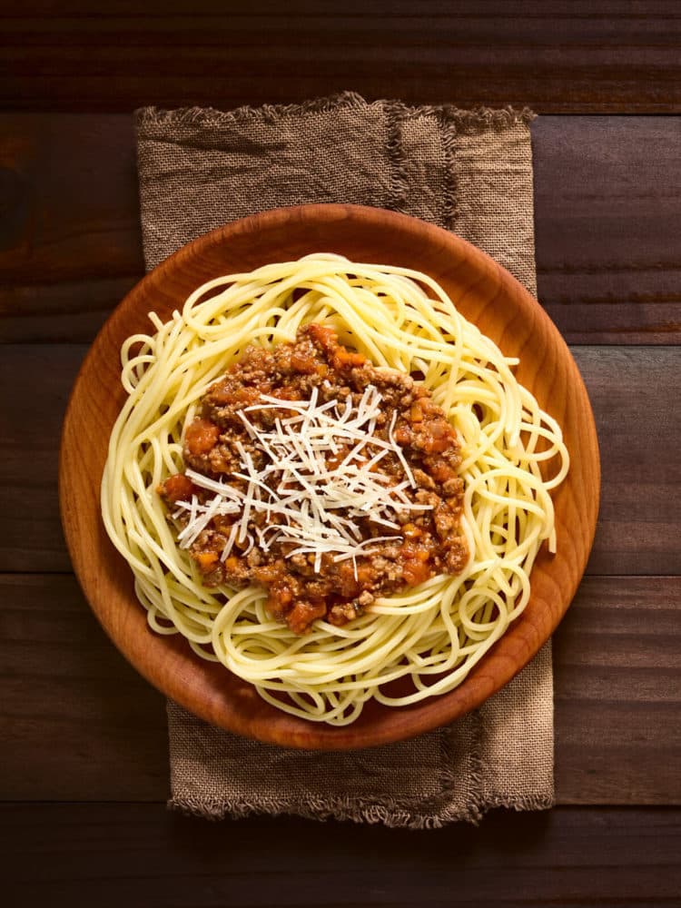 Bolognese Rezept | einfach, schnell und klassisch | diefrauamgrill