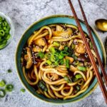 udon suppe mit nudeln