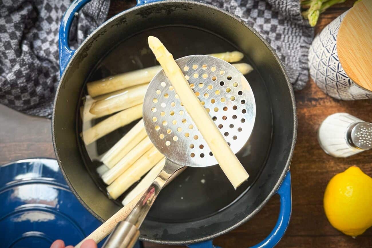 Spargel Kochzeit: Wie lange muss Spargel kochen?